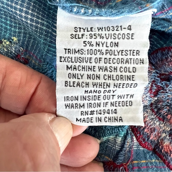 JOHNNY WAS Aimee Peasant Blue Multicolor Embroidery Puff Sleeves Top Shirt Sz M - Picture 15 of 16